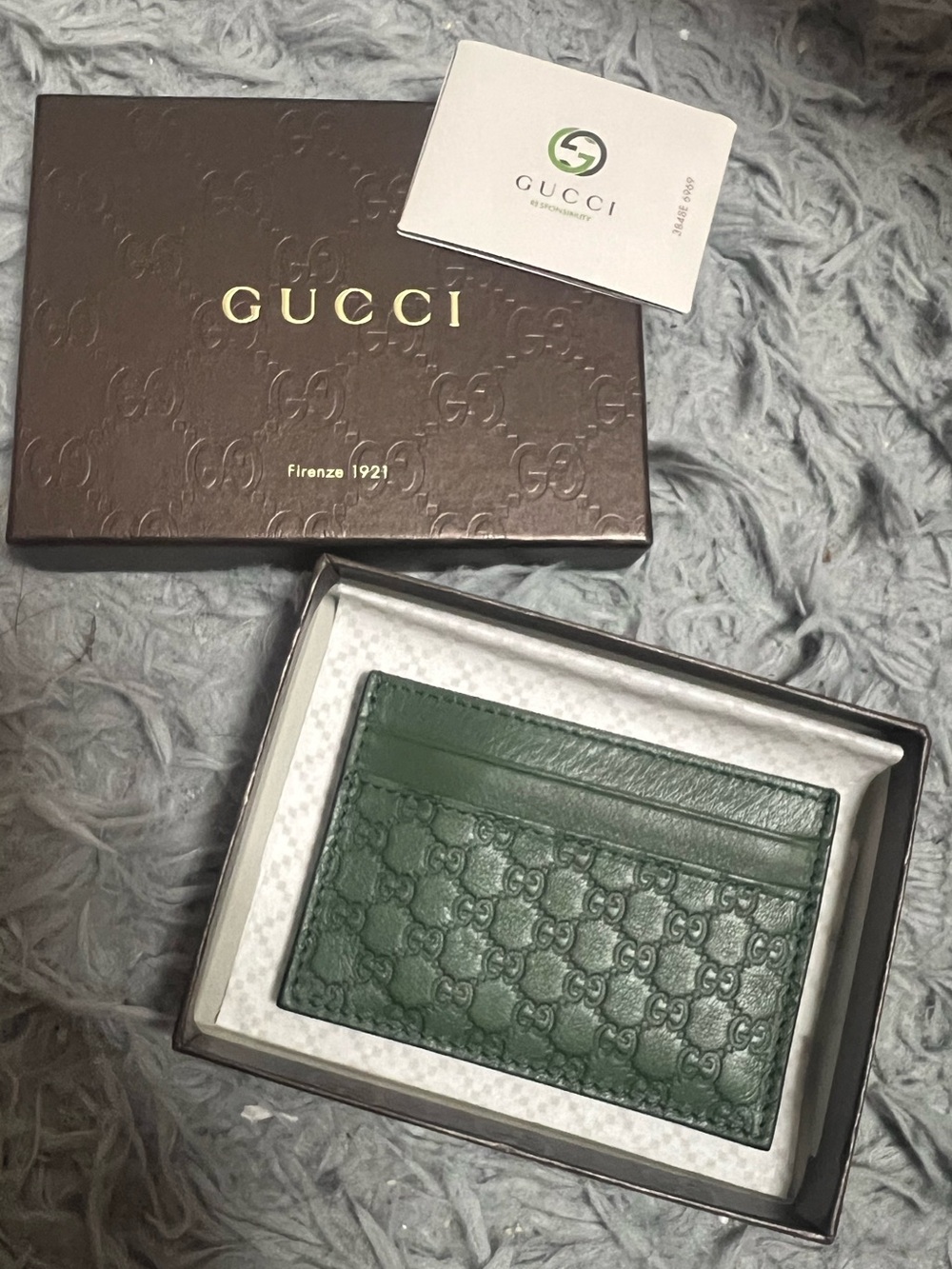 *NWT* Gucci Dark Green Embossed GG Leather Card Holder With Money Clip